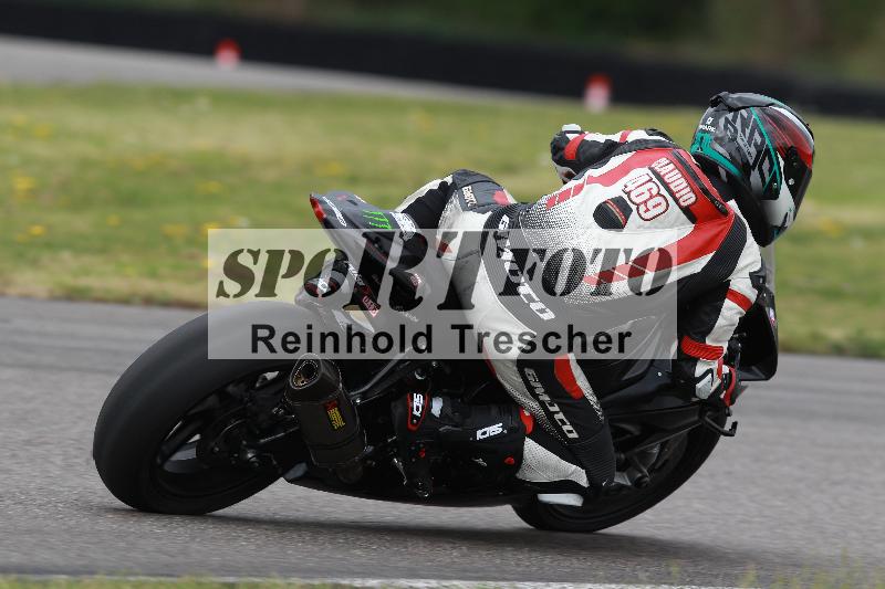 Archiv-2022/13 25.04.2022 Plüss Moto Sport ADR/Freies Fahren/469